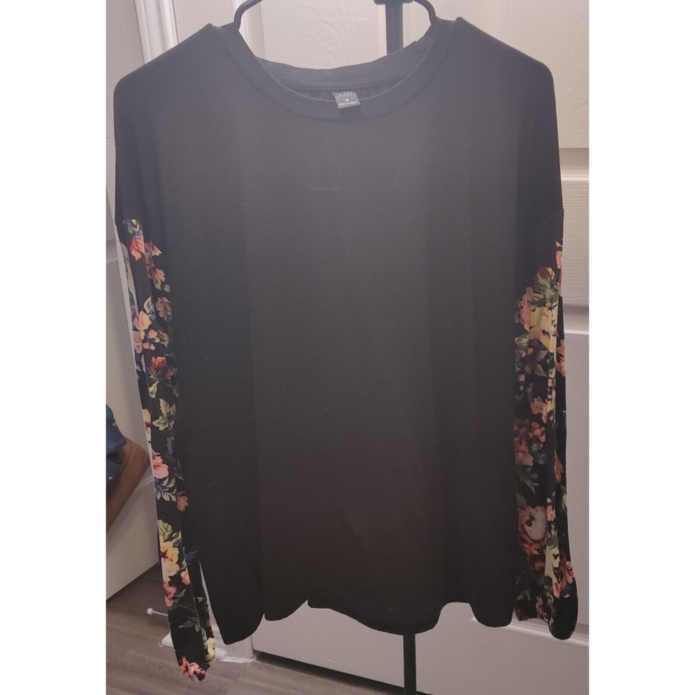 Emory Rose Medium flowered long sleeve black t-shirt Medium